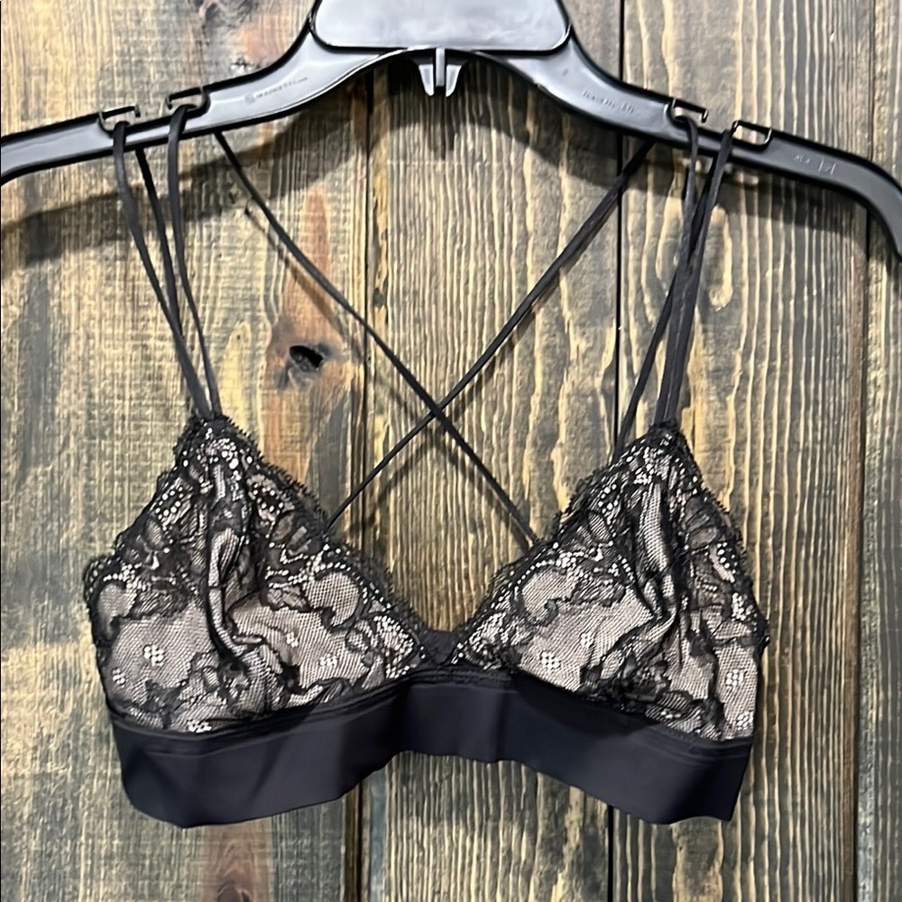 Out From Under Urban Outfitters Bralette M Black‎ Lace Strappy Boho Festival